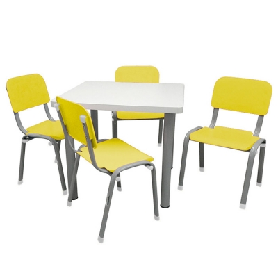 Mesa Lisa com 4 Cadeiras WP Kids Amarelas