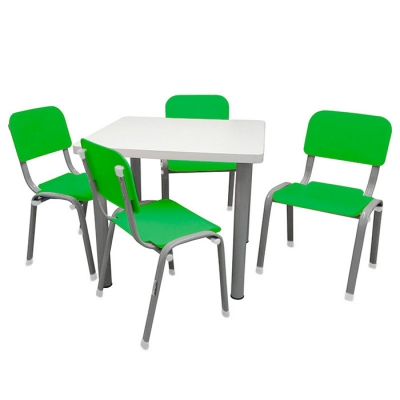 Mesa Lisa com 4 Cadeiras WP Kids Verde